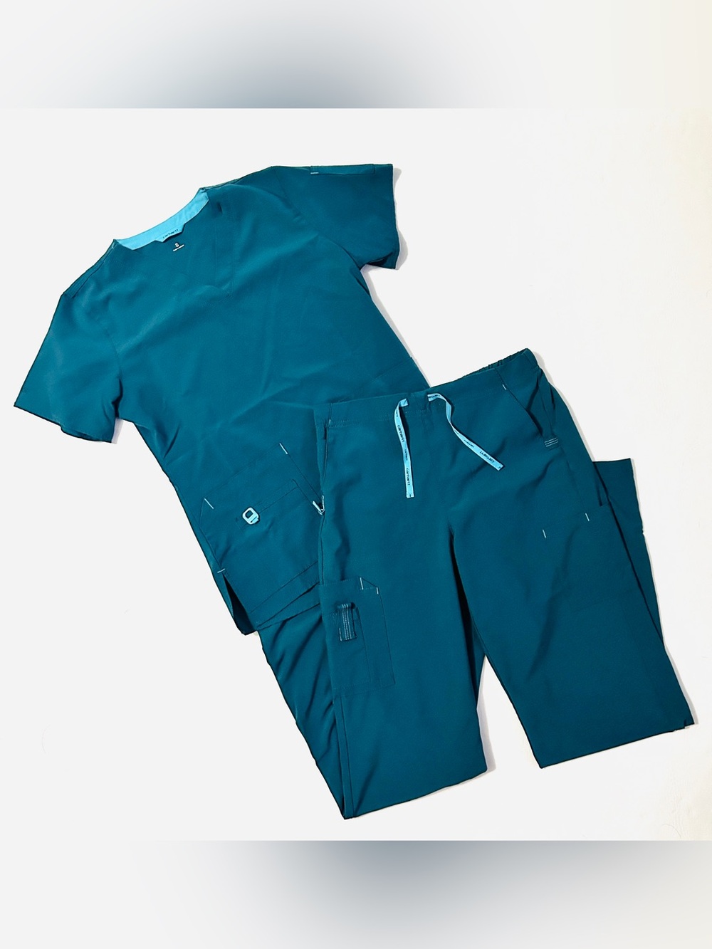 Carhartt Force Women’s Teal Scrubs Small